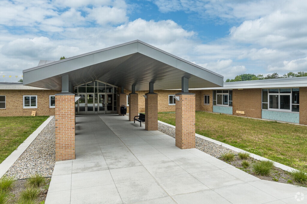 Waverly East Intermediate School is located in Lansing, Michigan.