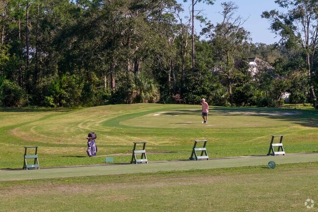 Many residents of Hodges enjoy golfing at the Windsor Parke Golf Club.