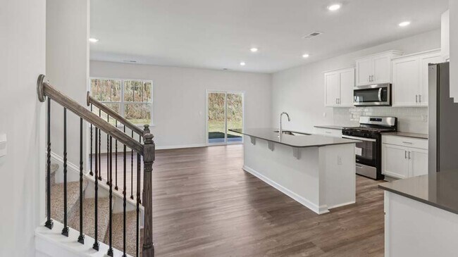 3964 Ashton Dr NW, Conover, NC 28613 - photo 3