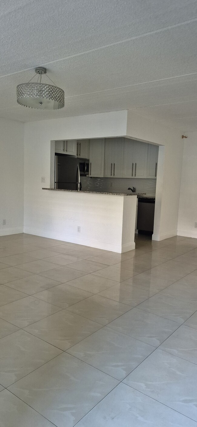 2100 Springdale Blvd Unit Y112, Palm Springs, FL 33461