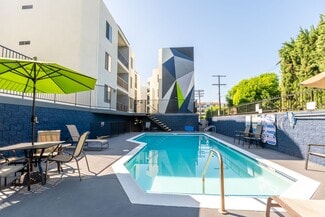 5235 Kester Ave, Sherman Oaks, CA 91411