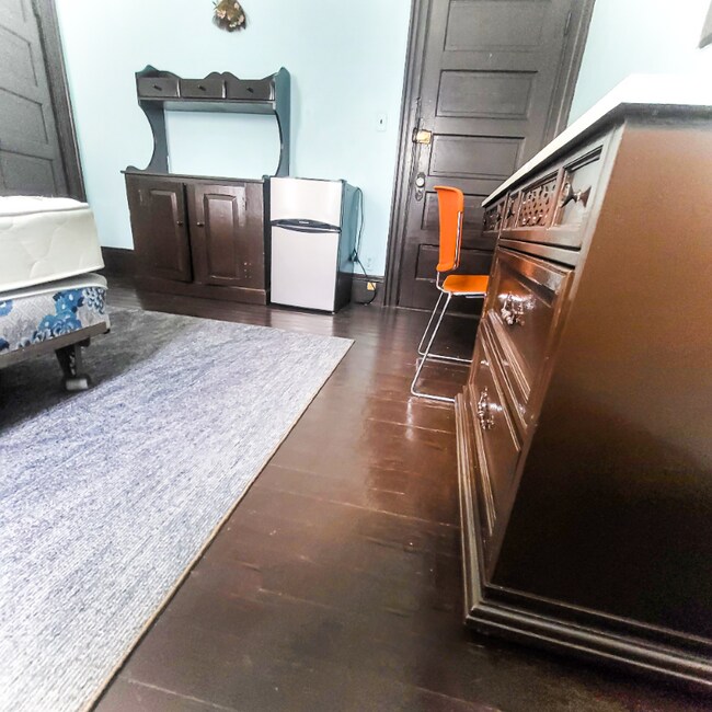 1751-1759-1759 Acushnet Ave unit 104, New Bedford, MA 02746 - photo 3