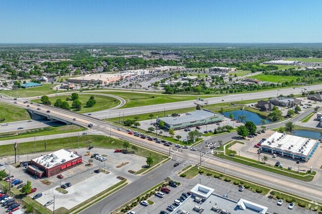 Broken Arrow is bisected by US-51 which is the central point of the areas shopping and dining.