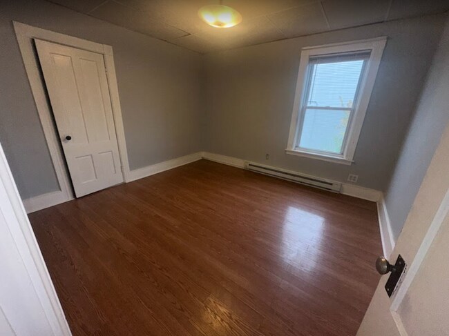 18 Fairbanks St unit 2, Worcester, MA 01610 - photo 3