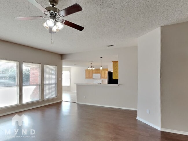 1801 Bertram Dr, Mansfield, TX 76063 - photo 6