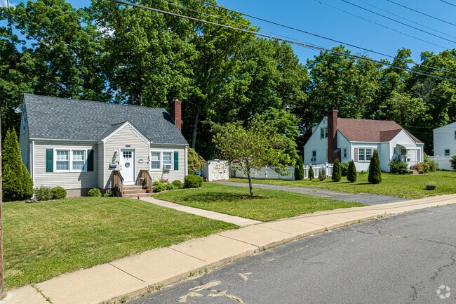 Manchester's Center neighborhood has a large number of Cape Cods.