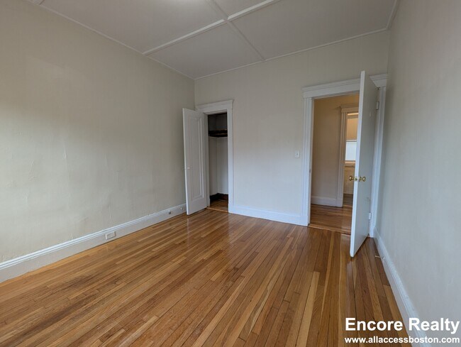 1185 Boylston St unit 12, Boston, MA 02215 - photo 6