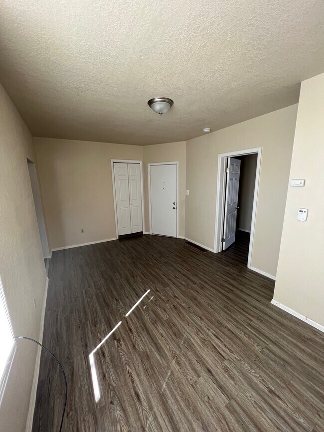215 E Evans Ave unit Apartment A, Pueblo, CO 81004 - photo 5