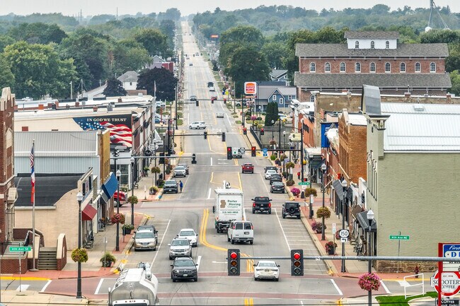 Independence's bustling downtown is home to restaurants, local offices, and public services.