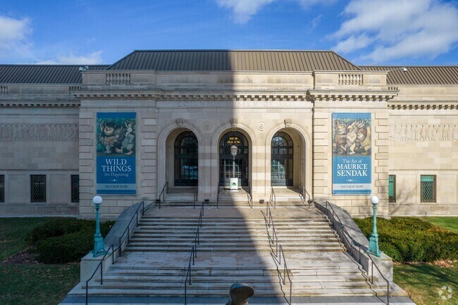The Columbus Museum of Art is a cultural experience close to King-Lincoln Bronzeville.