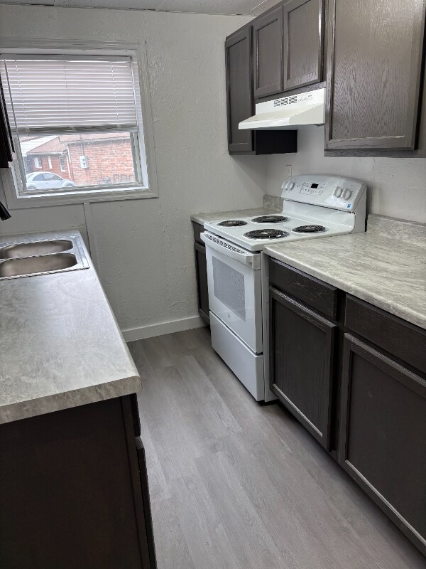 208 Morning Dr unit 2, Harriman, TN 37748 - photo 1