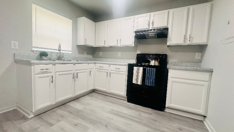 2560 Ladeara Crest Ln unit 1833, Winston-Salem, NC 27105 - photo 1