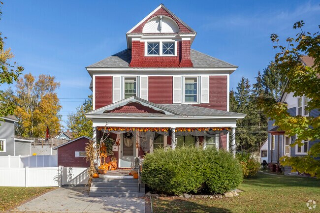 Many of the Athletic Park homes were built at the turn of the century.