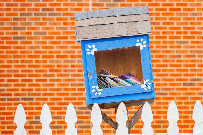 Lincoln Elementary School provides a small exchange library for students.