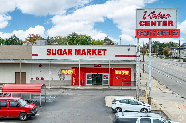 Sugar Market on Plymouth Road provides convenient grocery shopping for Franklin Park.