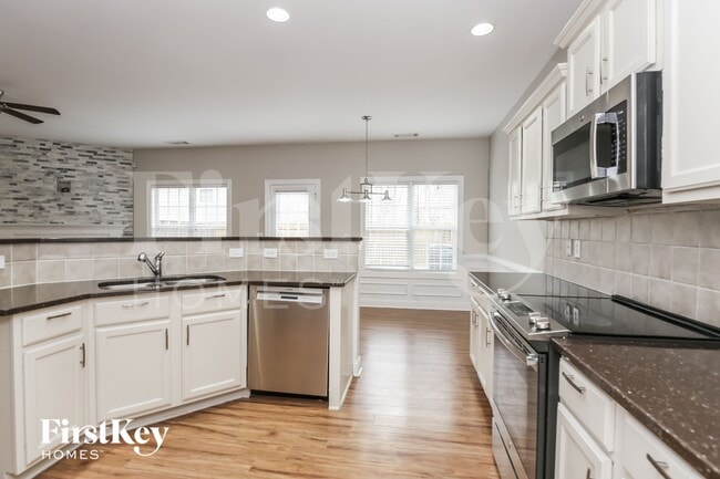 6031 Apple Grove Rd NE, Buford, GA 30519 - photo 4