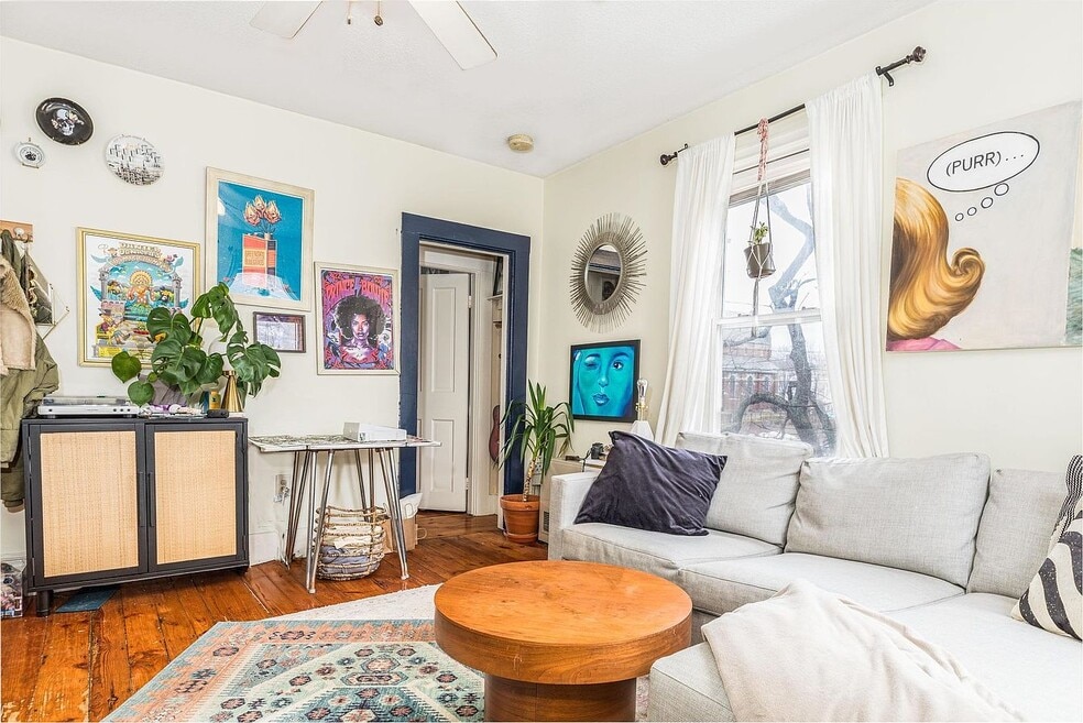 170 Austin St unit 2, Portsmouth, NH 03801 - photo 1