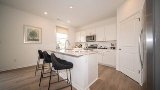 217 Holly Ln, Greenfield, IN 46140