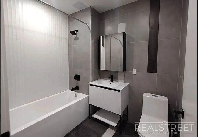 1244 New York Ave, Brooklyn, NY 11203 - photo 4