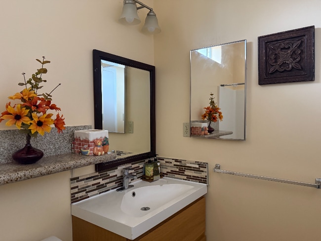 2 Horst Ave, Artesia, CA 90701 - photo 6