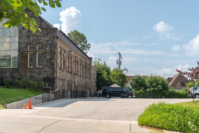 Baltimore Christian School in Pen Lucy has ample onsite parking.