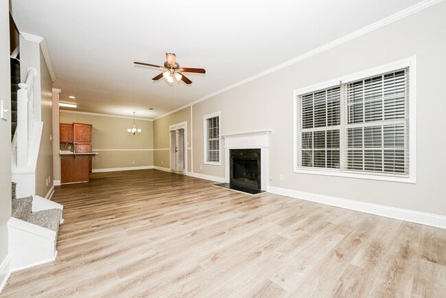 2328 Reeves Creek Rd, Jonesboro, GA 30236 - photo 4