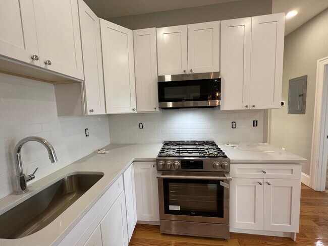 81 Pearl St unit 3, Somerville, MA 02145 - photo 7