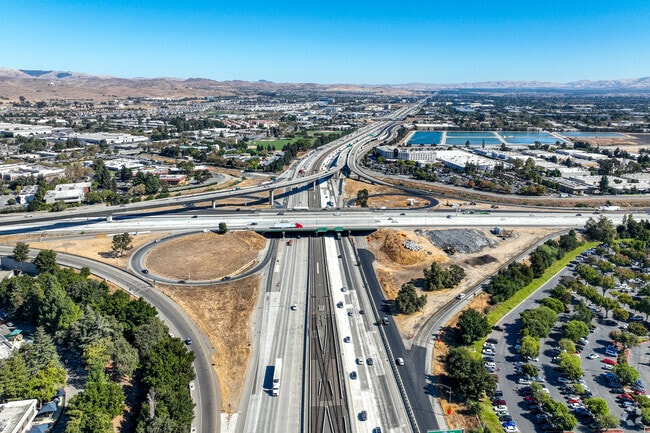 West Dublin sits just west of the confluence of interstates 580 and 680, making it ideal for commuting by car.
