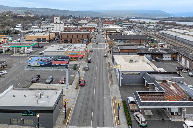 Downtown blocks in The Dalles are walkable and centrally located.