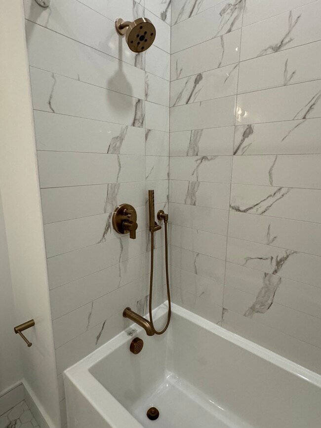 50 Lincoln St unit 603, Boston, MA 02135 - photo 7