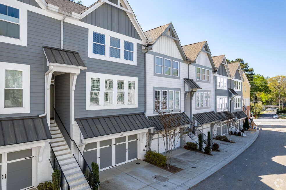 NH_Woodland Hills_563869_P2_V1_060325