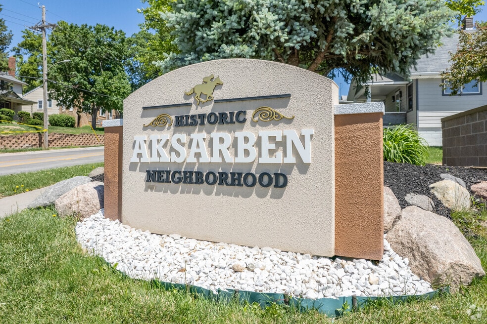 Aksarben-Elmwood Park