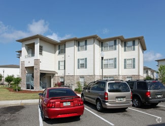 101 Grande Valencia Dr, Orlando, FL 32825