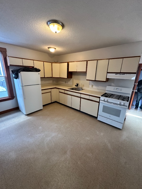 25 Bennett St Unit 1, Beverly, MA 01915