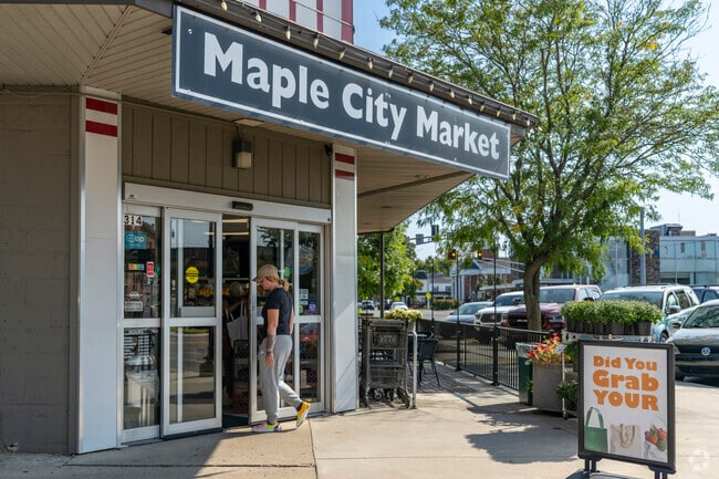 Maple City Market is a bustling Saturday stop for residents of Shanklin Millrace.