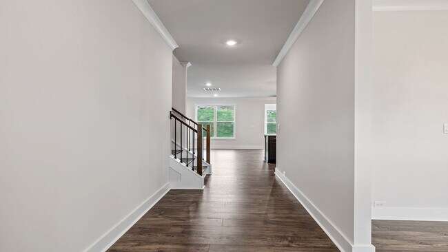 402 Fiery Rd, Mauldin, SC 29607 - photo 3