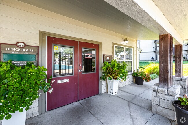 Briarwood Gardens, Grandview, MO 64030 - photo 6