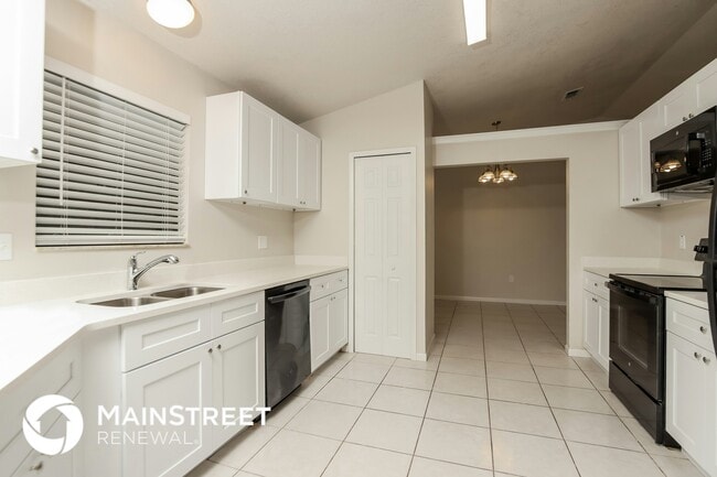 134 Inez St SE, Palm Bay, FL 32909 - photo 5