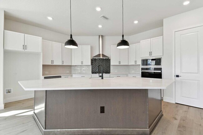 1550 Merrythought Ln unit 36465699, Sarasota, FL 34240 - photo 5