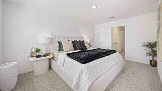 5913 Manning Oaks St, Houston, TX 77091