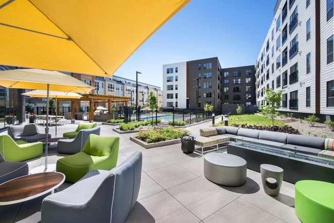 Courtyard Setting Area