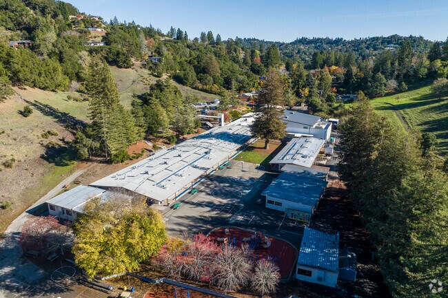Sleepy Hollow Elementary School is located in Orinda, California.