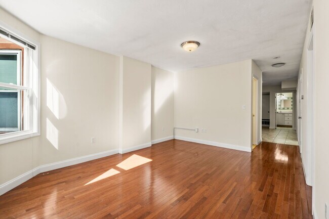 93 Kilsyth Rd unit 3, Brighton, MA 02135 - photo 6