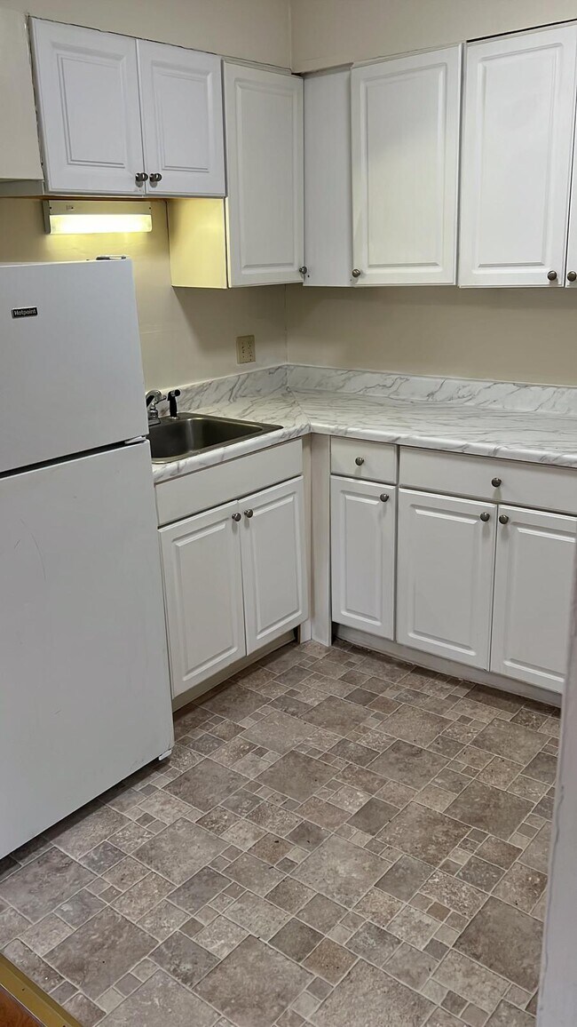 138 Delaware Ave, Troy, NY 12180