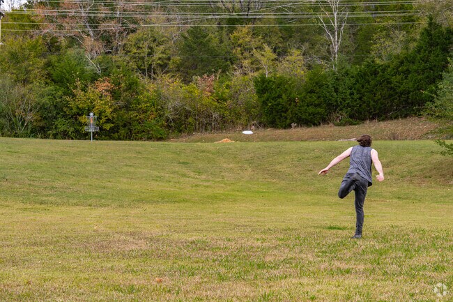 Lee Acres offers convenient access to Tupelo's numerous outdoor recreation options.