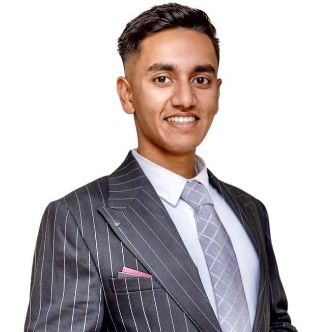 Agent Photo