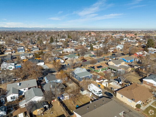 Looking Northwest over the Del Mar Parkway Neighborhood.