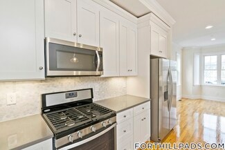 130 Roxbury St, Boston, MA 02119
