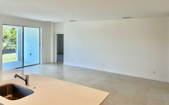 5862 Ali Grace Dr, Saint Cloud, FL 34771 - photo 7