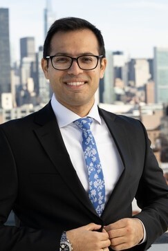 Agent Photo